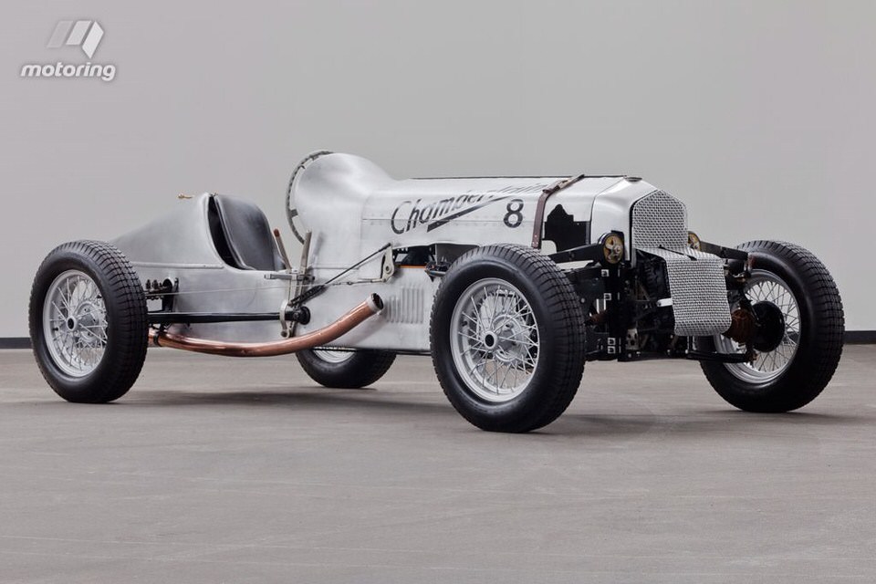 New vroom of the 2016 Trumpster sweeps all before it